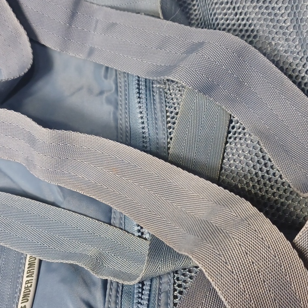 Under Armour large messenger bag - Picture 15 of 16